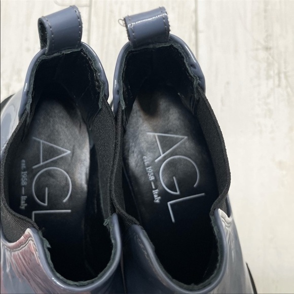 New Agl Maxine Patent Leather Lugged Sole Chelsea Boots in Navy/Midnight Size 6 - Picture 12 of 16
